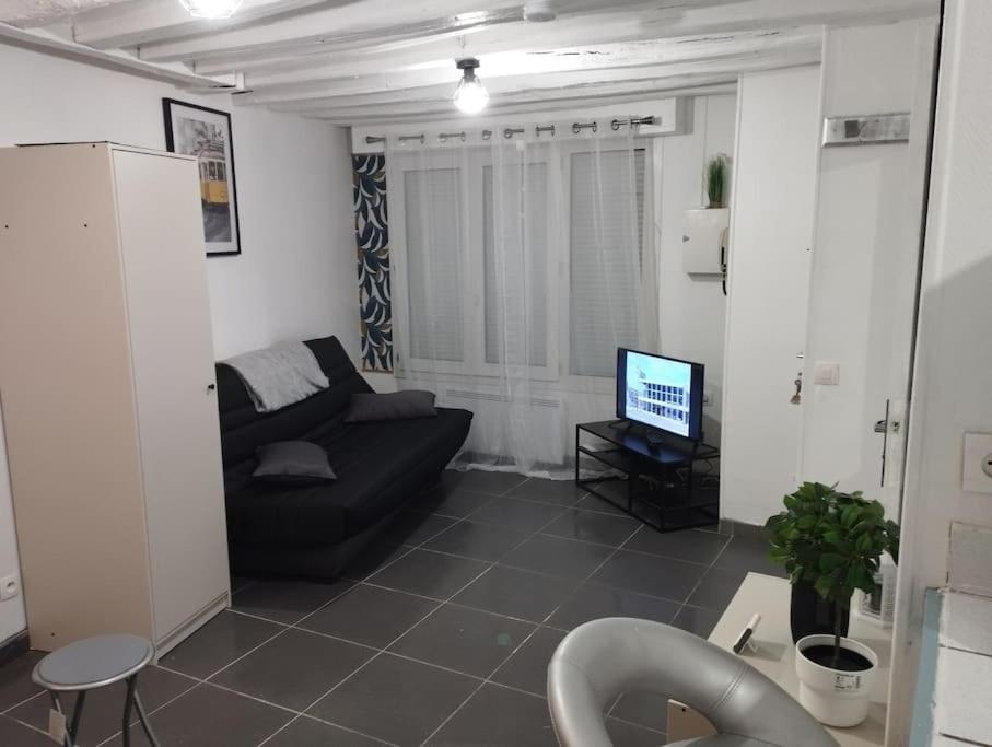 Studio Equipe Proche Aeroport Paris Cdg Vemars Exterior foto