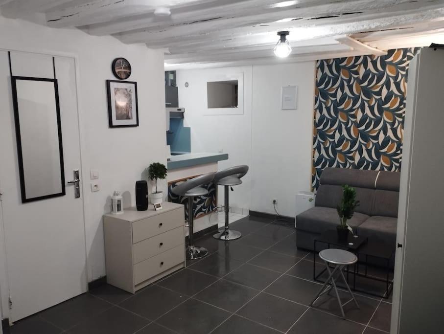 Studio Equipe Proche Aeroport Paris Cdg Vemars Exterior foto